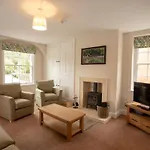 Netherby Hall Apartamento *