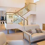 Apartamento Netherby Hall *