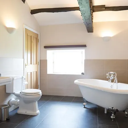 Netherby Hall * كارلايل