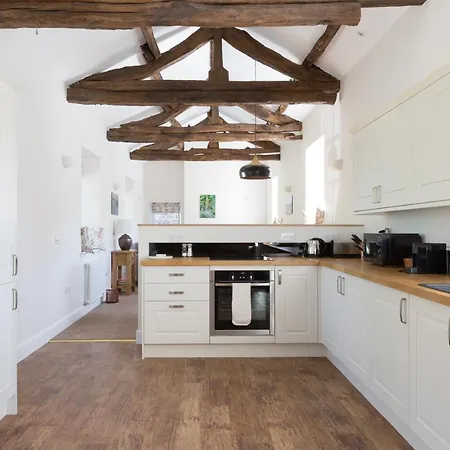 Netherby Hall Apartment *