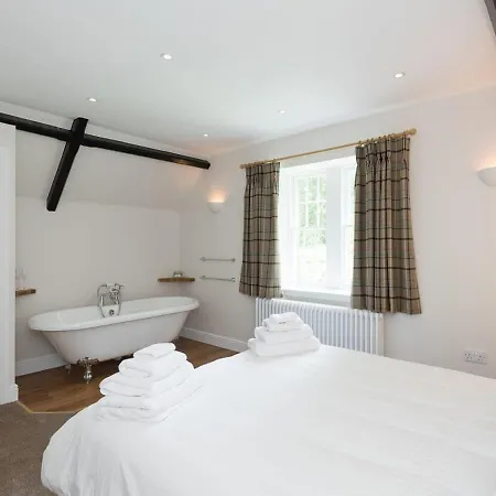 Netherby Hall Apartman