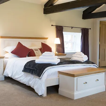 Netherby Hall 公寓 *