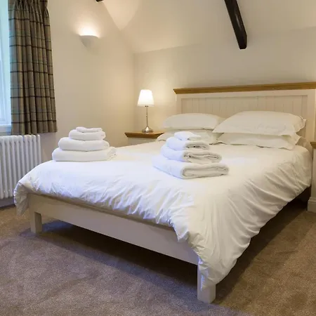 Netherby Hall Apartment *