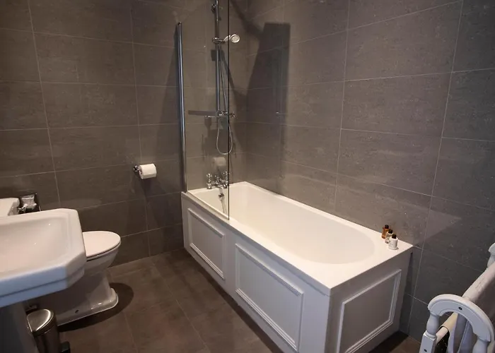 Netherby Hall Apartamento *