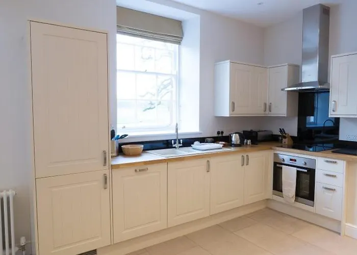 Netherby Hall * カーライル